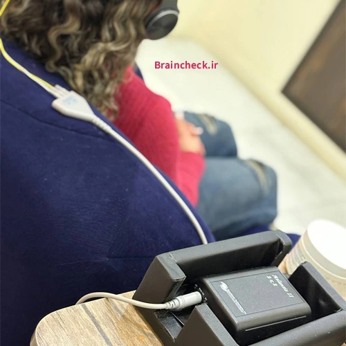  درمان نوروفیدبک در کرج با دستگاه آمریکایی BrianMaster